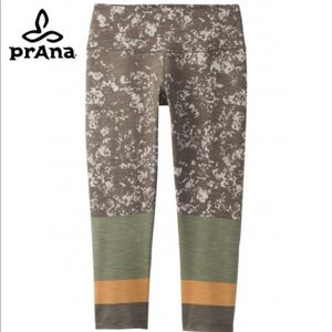 Prana Women’s pillar printed capri yoga leggings